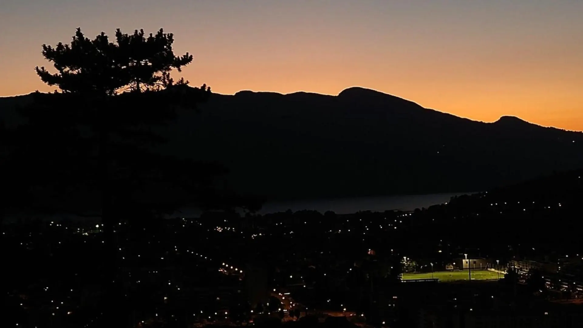 Bright 50M Apartment With Magnificent Lake View Aix-les-Bains