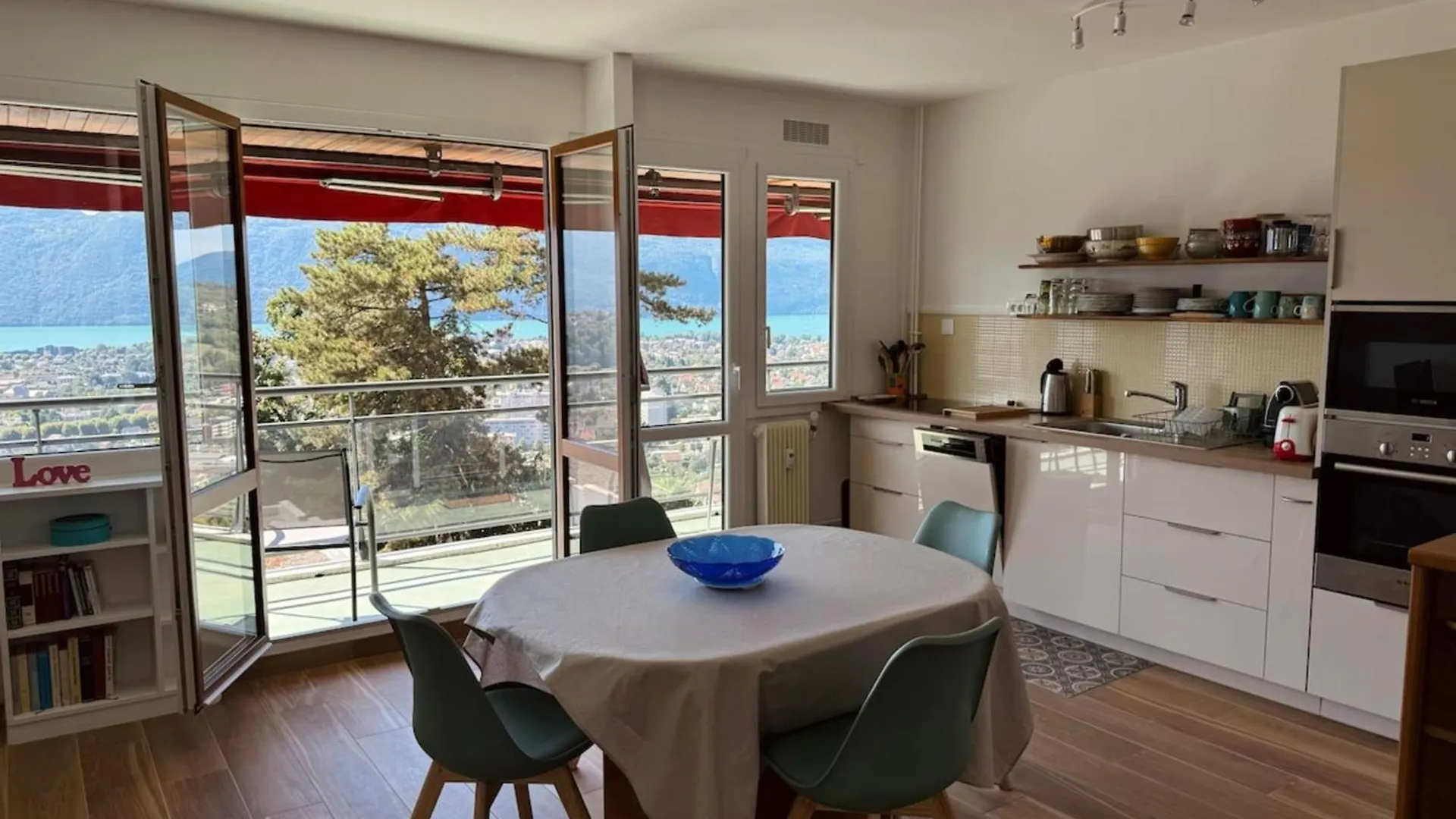 Bright 50M Apartment With Magnificent Lake View Aix-les-Bains